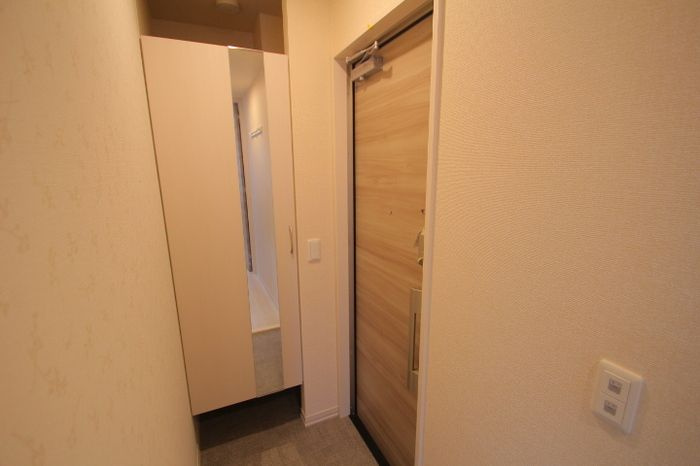 メゾンルミエールの玄関