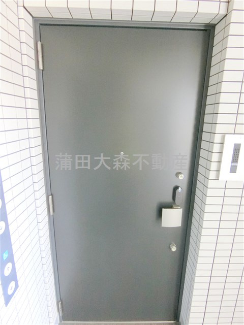 LUXENAラグゼナ平和島の玄関