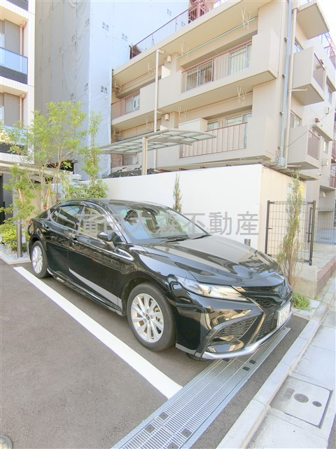 LUXENAラグゼナ平和島の駐車場|敷地内平置き駐車場　空き状況等詳細はお問合せください。