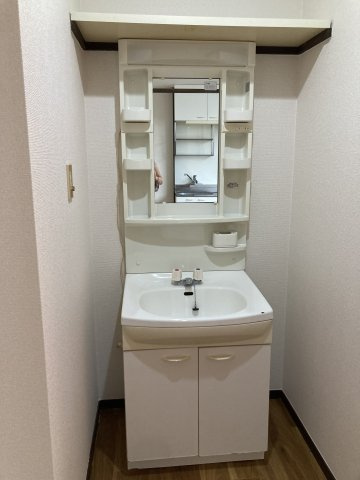 ホワイトパレスの独立洗面台