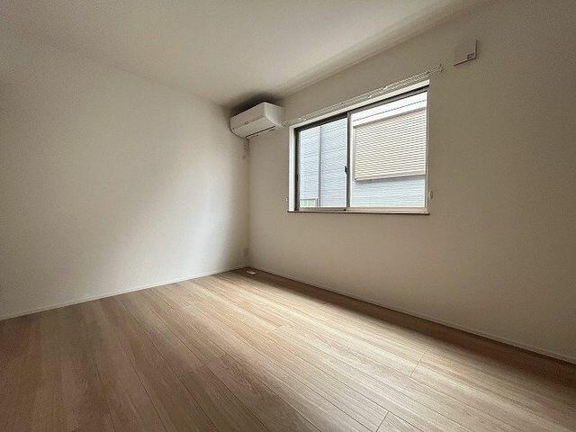【洋室】 | 川崎市多摩区西生田５丁目２２－２６－１ | 洋室約６帖　別アングル