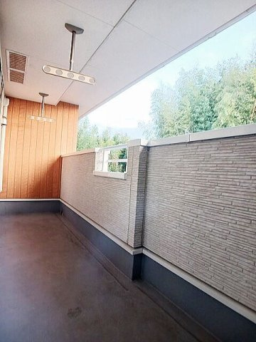 グレイスヒル弐番館のバルコニー|開放的で明るい空間を演出してくれるバルコニーです