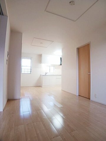 グレイスヒル弐番館の居間・リビング|おしゃれな居間です