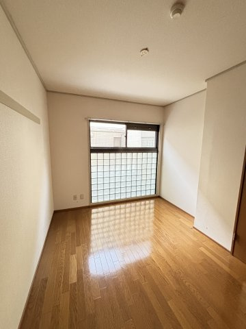 【寝室】