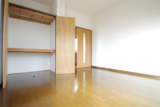 エリーナ新屋敷の収納
