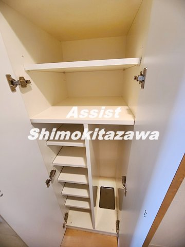 スカイコート下北沢壱番館の収納