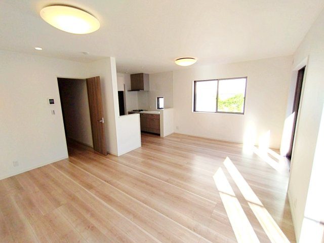 【居間・リビング】 | 〇●藤沢市白旗4丁目 中古戸建●〇
