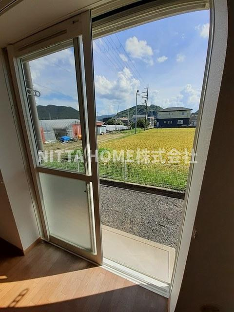 パパイヤプレースＢのバルコニー|南向きの専用テラスになります(*^^*)