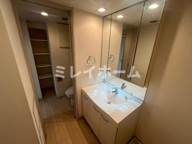 アルシオンエアポートタワーの洗面所|同建物内、別のお部屋の参考写真になります。