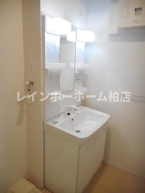 【仲介手数料：50％OFF】対象物件！の洗面所|シャワー付き洗面台です