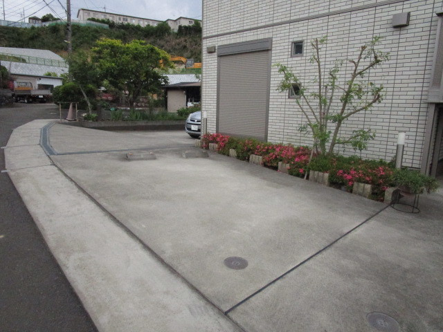 カサグランデ青葉の駐車場
