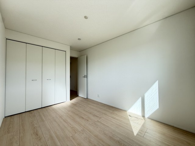 南城市佐敷伊原　第2（全4棟）1号棟の洋室|1号棟　洋室6.2帖+収納付き♪