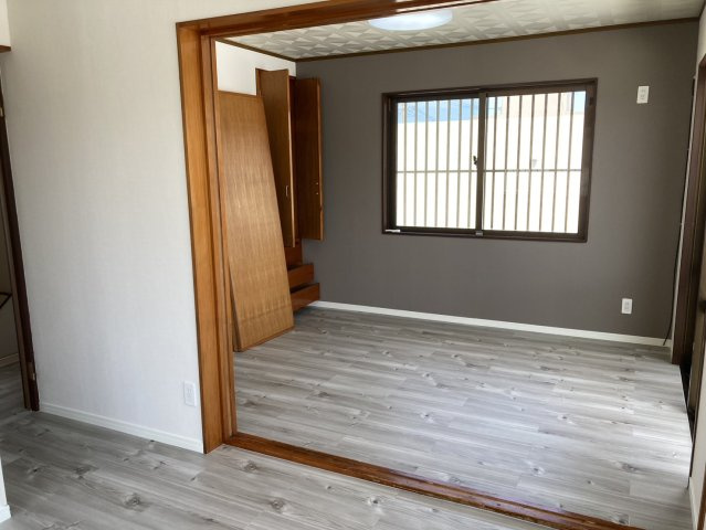 沖縄市高原７丁目の中古一戸建の洋室