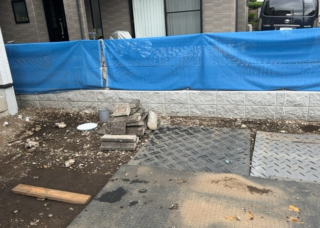 【庭】 | 庭があることでガーデニングや家庭菜園はもちろん、こどもの遊び場やペットを放して遊ぶことができます。また、家の周囲に余裕があるということです。隣地との間があれば、十分な日当たりと、風通しが確保できます。