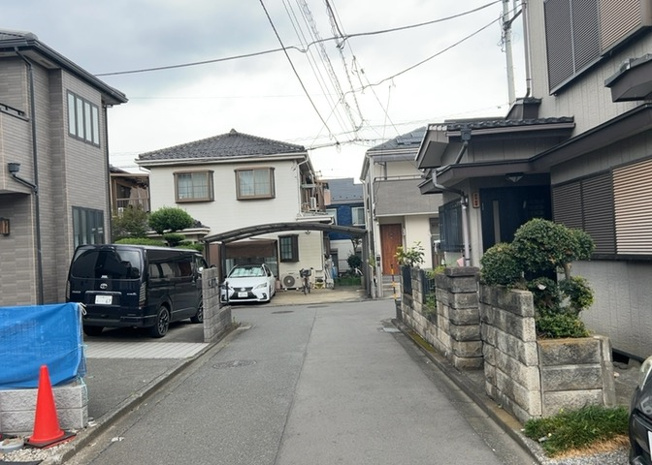【展望】 | 桜や紅葉の名所に出かける人は多いと思いますが、家にいながら季節の移ろいを感じる生活を送りませんか？リビングや窓から見える景色が生活を彩るワンポイントに！現地から見える景色を堪能してみては如何でしょう。