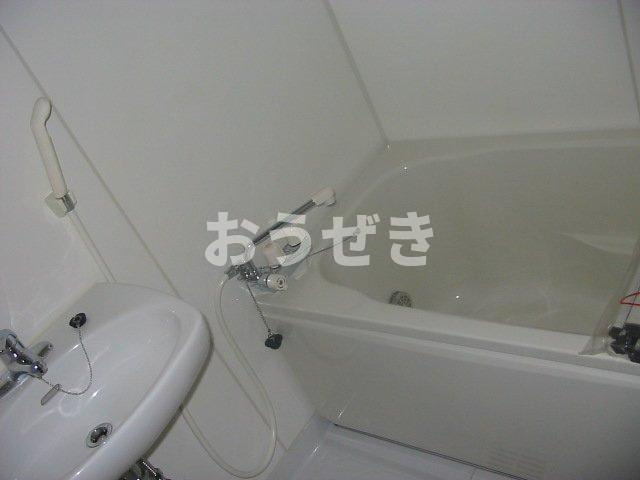 ダイヤハイツ神奈川の浴室