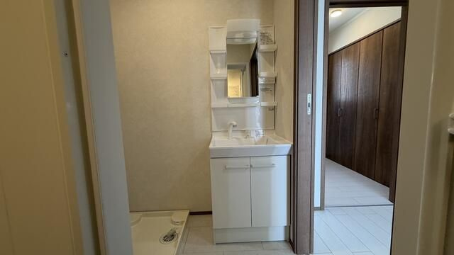 ＬＥＡＤ東仙台の独立洗面台