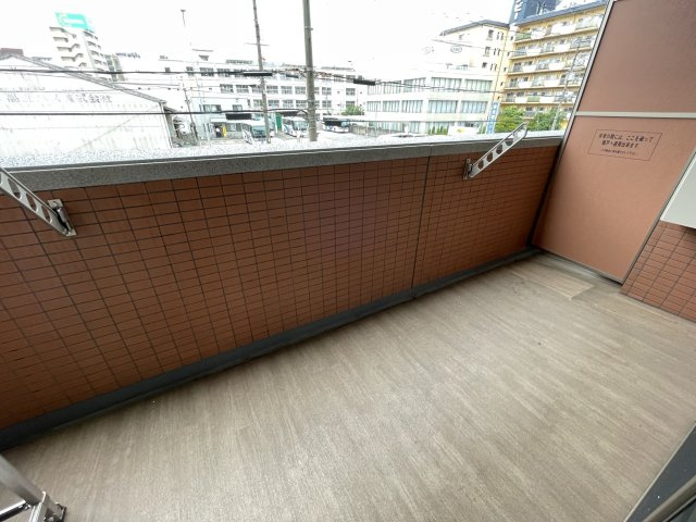 グランカーサ新大阪SOUTHのバルコニー