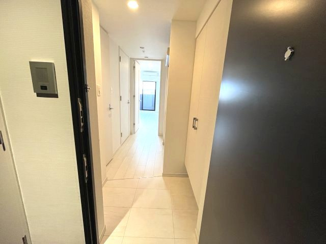 S-RESIDENCE新大阪WESTの玄関