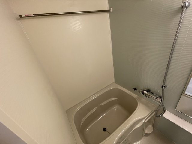 Dimus新大阪の浴室|同マンション反転タイプの間取り写真