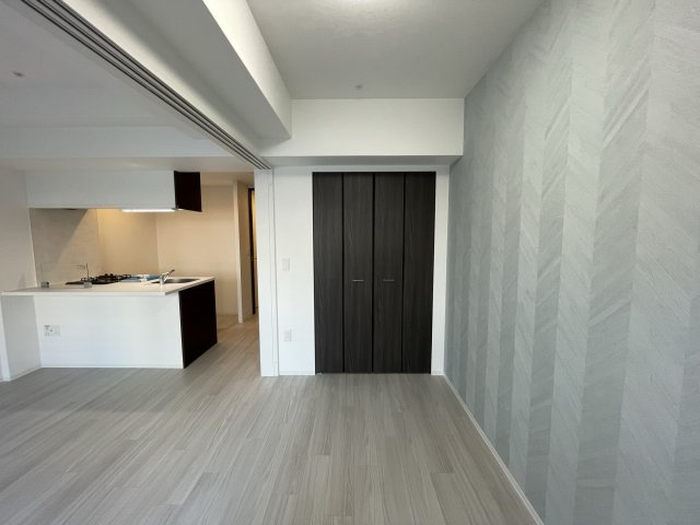 Dimus新大阪の洋室|同マンション反転タイプの間取り写真同マンション反転タイプの間取り写真