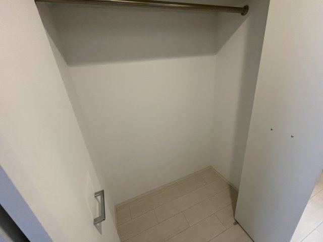 Dimus新大阪の収納|イメージとして同マンション他部屋を表示しています