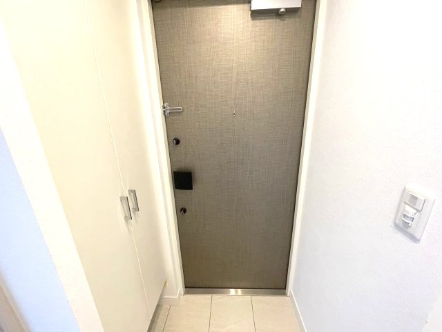 Dimus新大阪の玄関