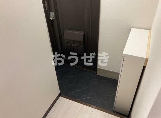 コーポ翁の玄関