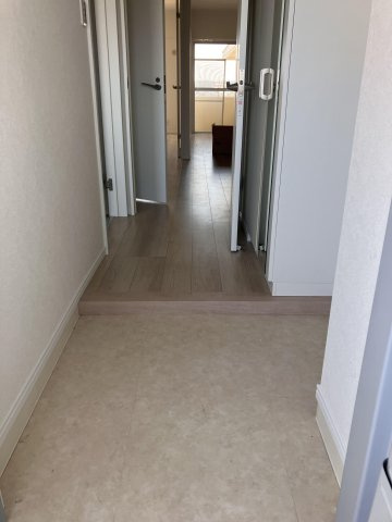 レシオ苅原の玄関