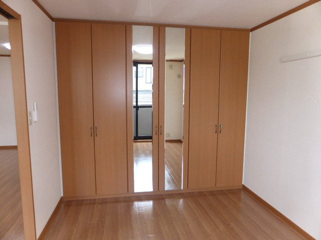 レオナ緑丘の内装|収納