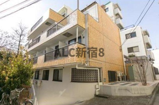 桐栄グランデの外観|地上4階建