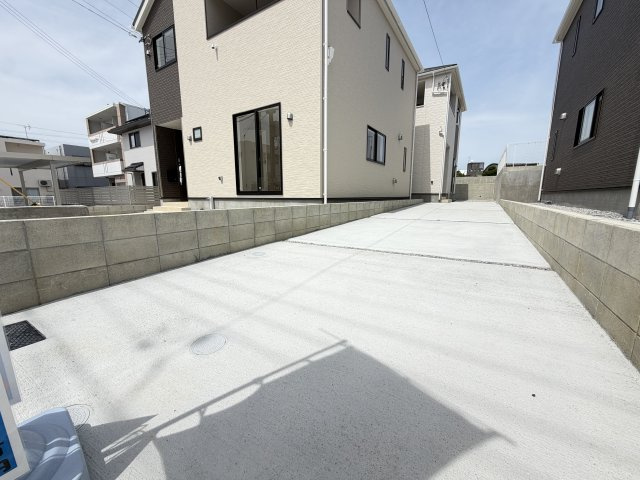 南城市佐敷伊原　第2（全4棟）3号棟の駐車場|※同仕様写真です　