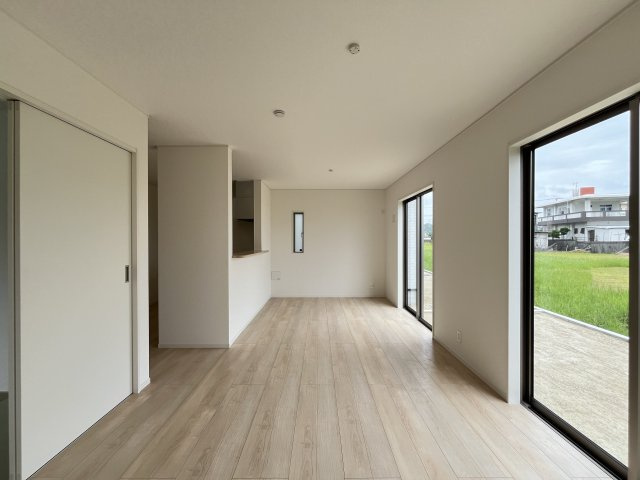 南城市佐敷伊原　第2（全4棟）3号棟の居間・リビング|※同仕様写真です　