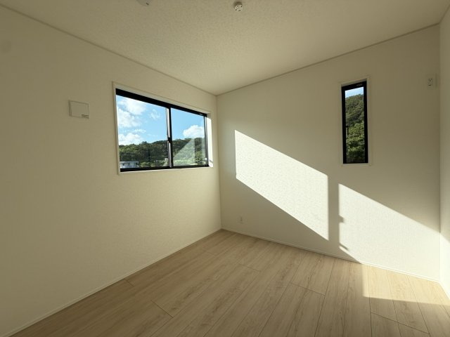 南城市佐敷伊原　第2（全4棟）3号棟の洋室|※同仕様写真です　