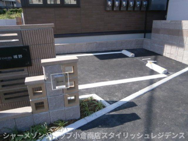 D-room城野の駐車場