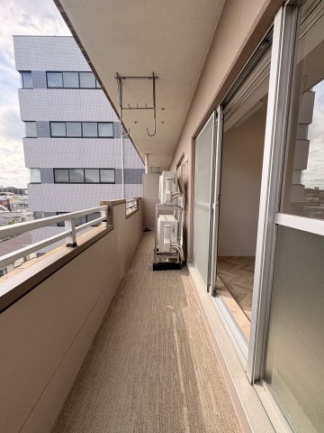 目黒パークスクエアのバルコニー|落ち着いた時間を過ごせるバルコニーです