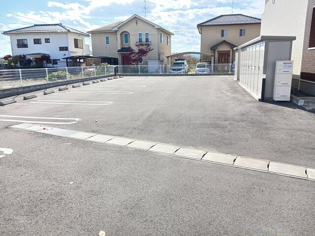 シェーネの駐車場|駐車場