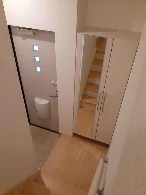 グランデージ城ノ内Ｂの玄関|玄関