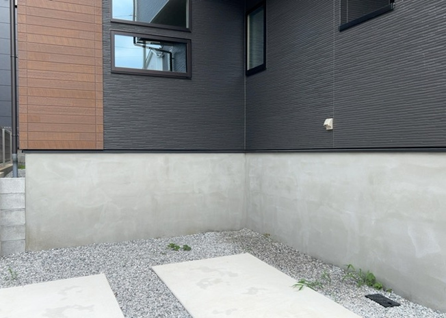 【構造・工法・仕様】 | 木造住宅とは土台、壁、柱など建築物の強度を支える構造体の材に木が使用されている構造を指します。構造体は建物の自重を支えるだけではなく風圧や水圧、積裁荷重などあらゆる衝撃に耐えるための基礎です。