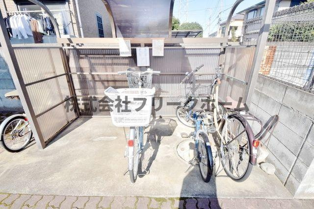 小金井市東町２丁目のアパートの駐車場