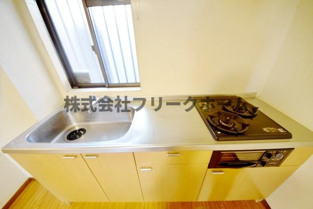 小金井市東町２丁目のアパートのキッチン
