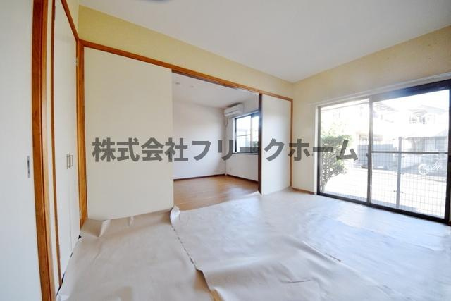 小金井市東町２丁目のアパートの寝室