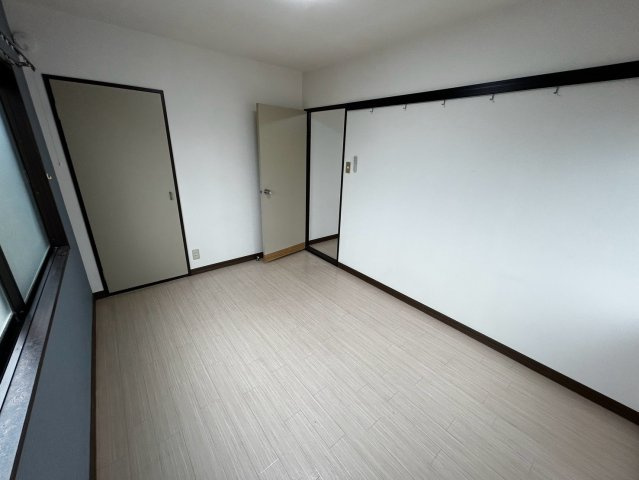 エトワール三津屋　C棟の居間・リビング