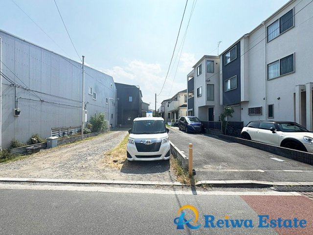 中古戸建　藤沢市辻堂東海岸3丁目の駐車場