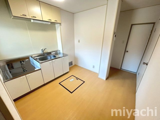 徳島市北島田町２丁目のアパートのキッチン