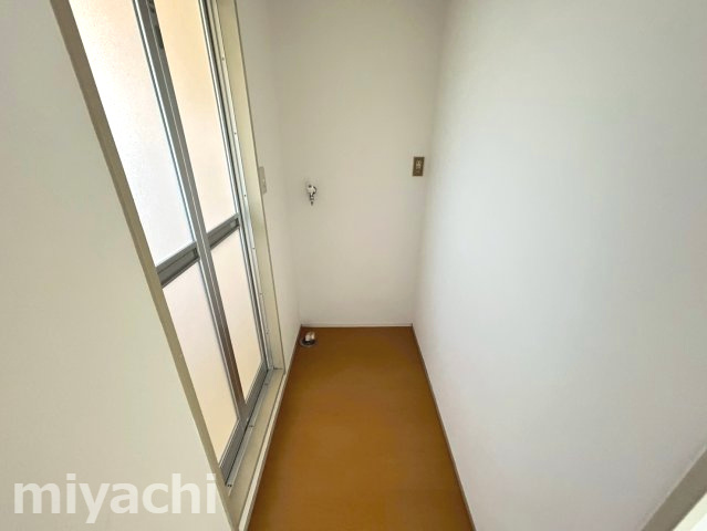 徳島市北島田町２丁目のアパートの洗面所