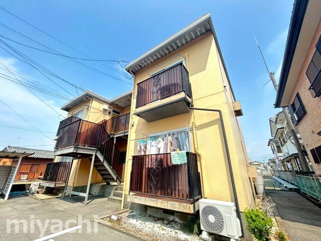 徳島市北島田町２丁目のアパート
