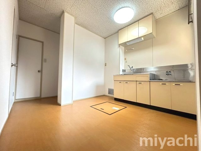 徳島市北島田町２丁目のアパートのキッチン