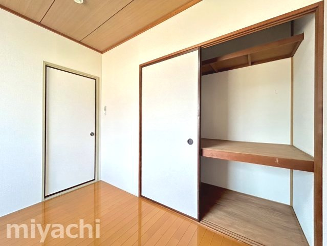 徳島市北島田町２丁目のアパートの収納