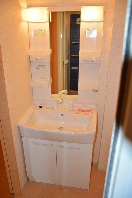 スペランツァ　ルーチェＢの洗面所